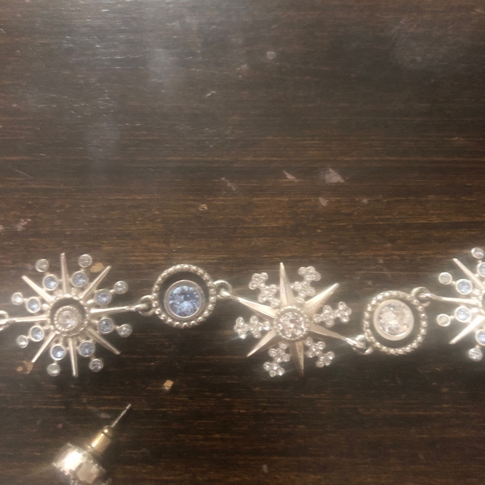 Jewelry - Picture 3 of 3